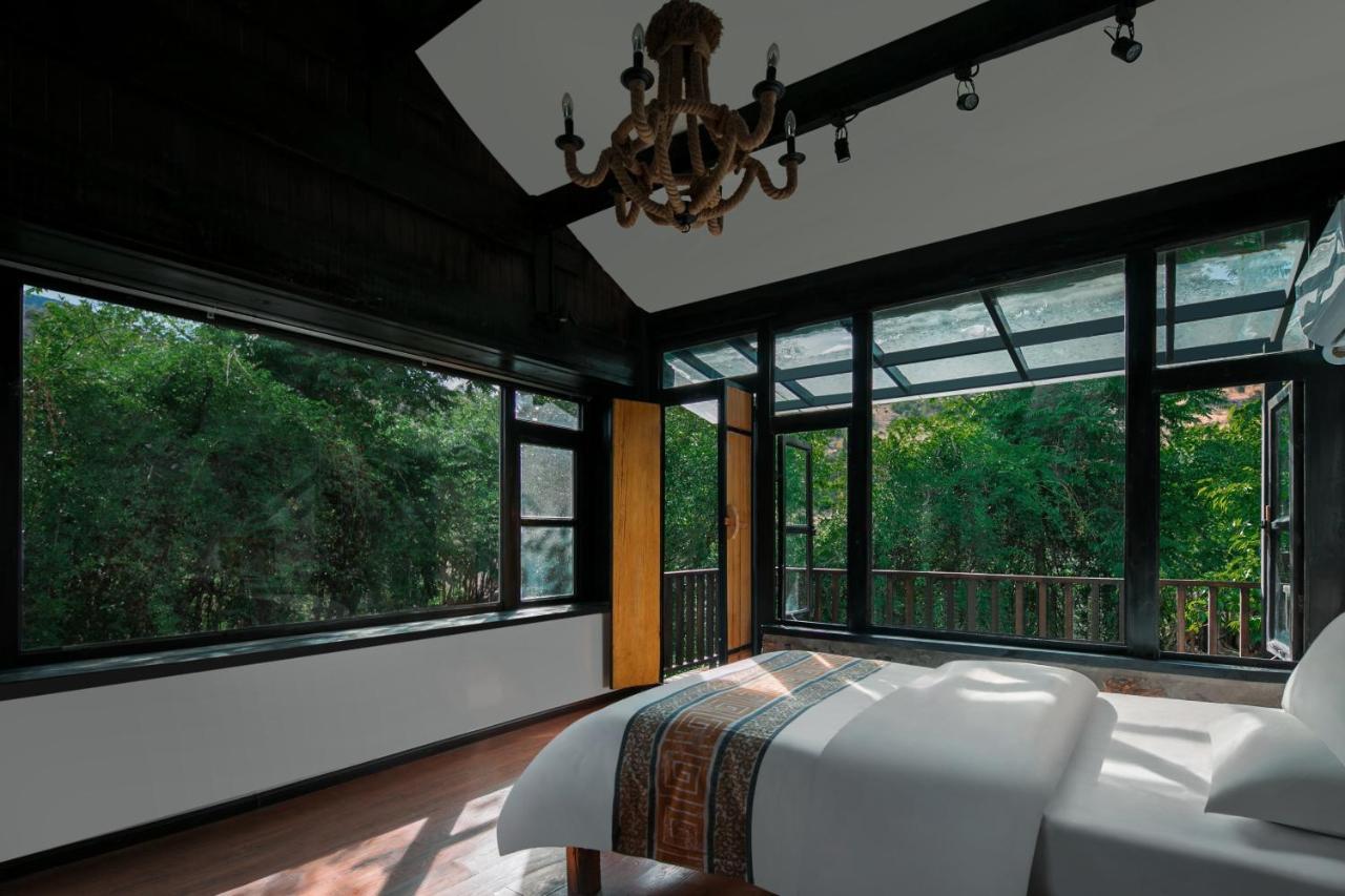 Homestay Adonis Lijiang *