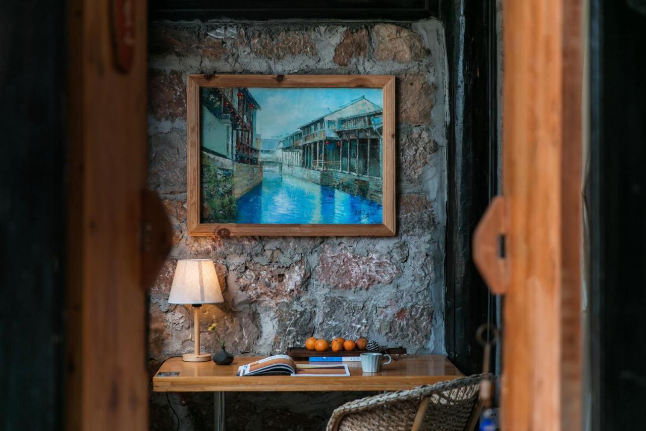 Homestay Adonis Lijiang *