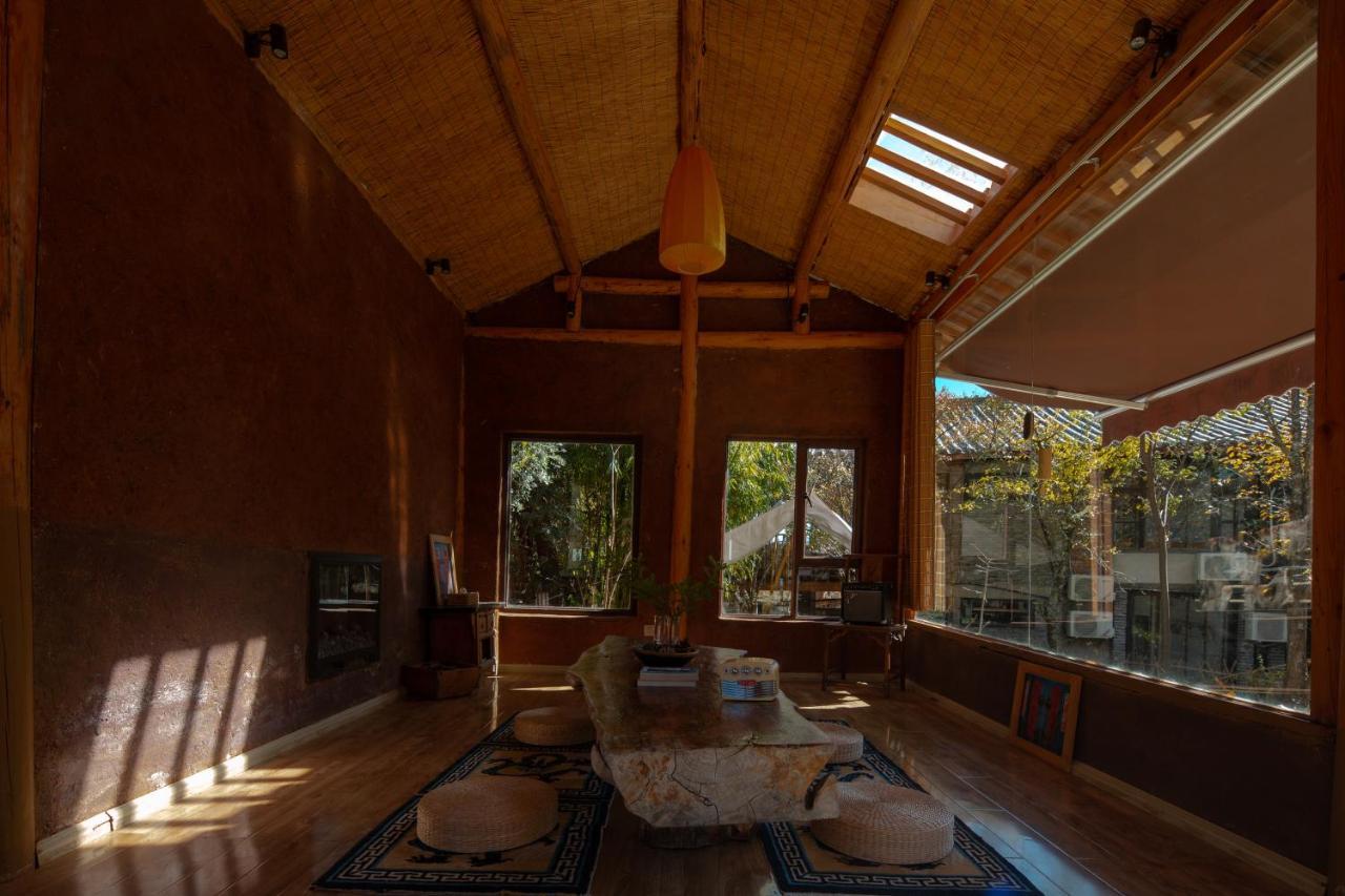 Homestay Adonis Lijiang *