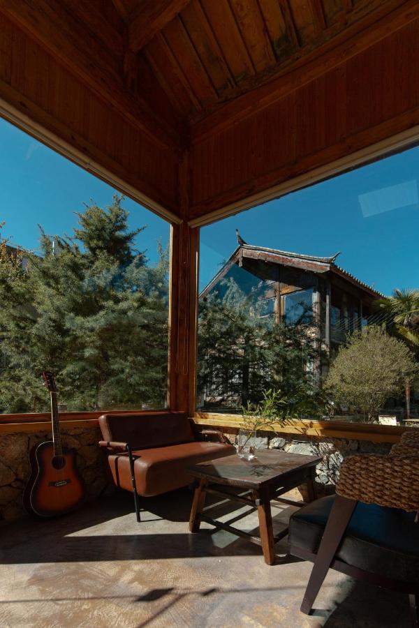 Adonis Lijiang Homestay *