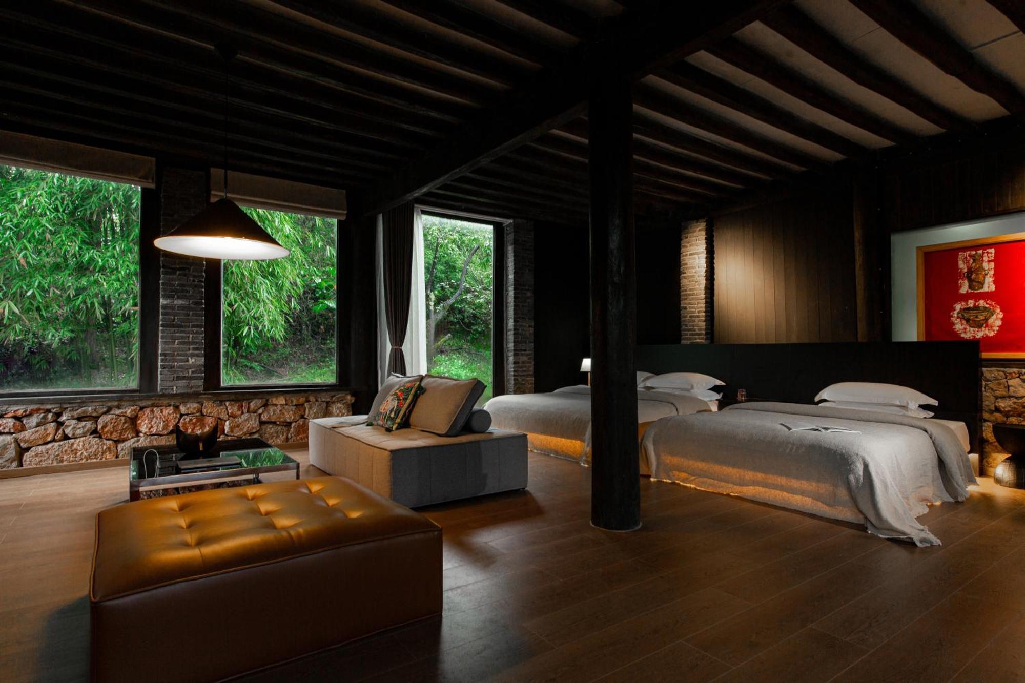 Homestay Adonis Lijiang *